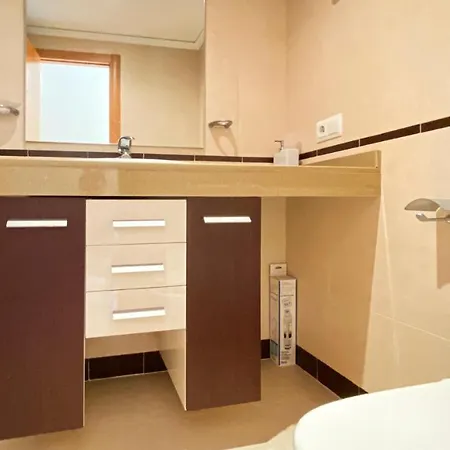 Exciting 2-Bed Apartment On The First Beach Line *