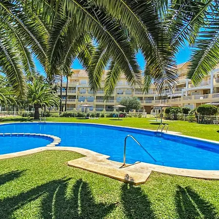 Exciting 2-Bed Apartment On The First Beach Line Apartment *
