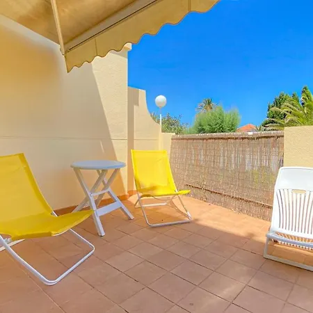 Apartment Exciting 2-Bed Apartment On The First Beach Line