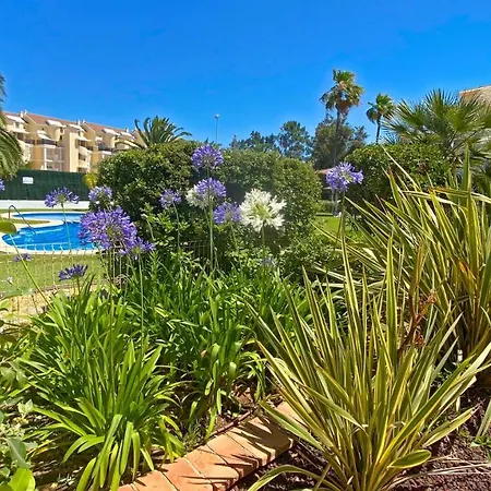 Apartment Exciting 2-Bed Apartment On The First Beach Line *